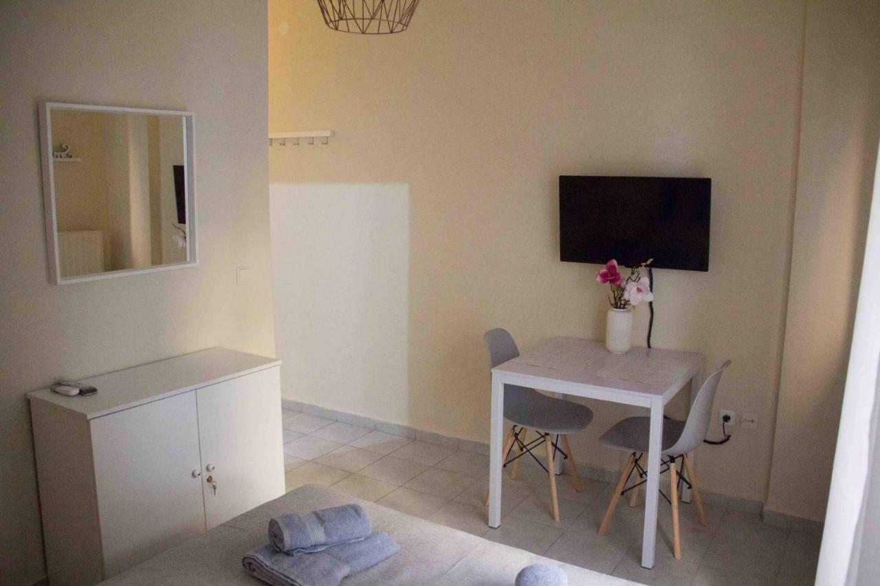 Nikoletta'S Studio Komotini Bagian luar foto